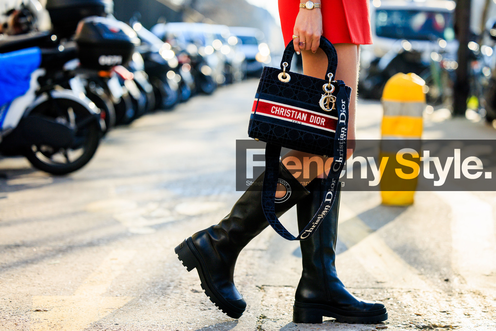 rubber boots, dior, dior boots, lady dior bag, black handbag, christian dior bag, fashion week, frenchystyle, FW, jonathan paciullo, street style, PARIS, PFW, SPRING SUMMER 2022, SS 22, atmosphere details, detail, horizontal, zita d hauteville
