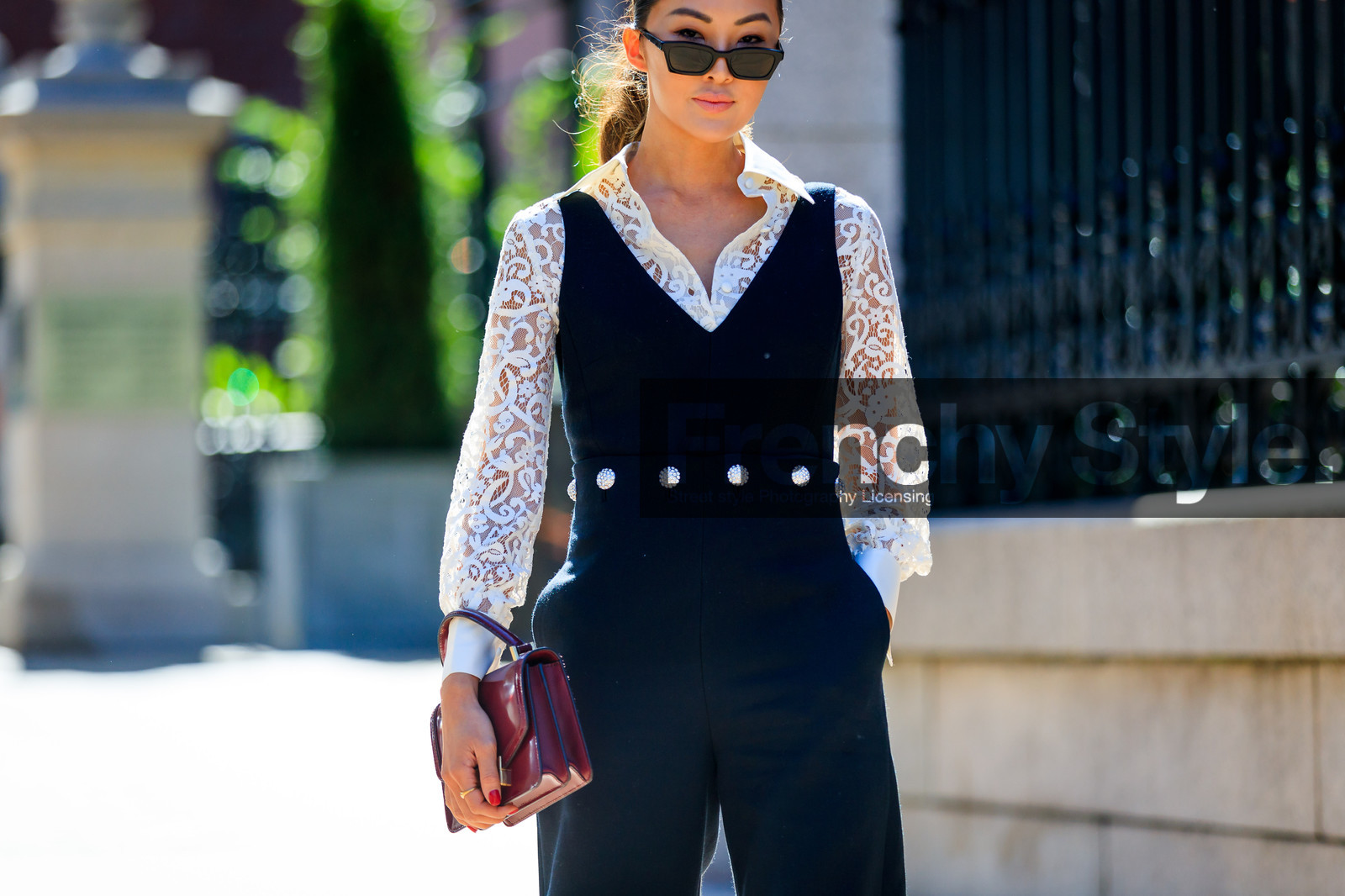 atmosphere details, black jumpsuit, bordeaux, burgundy, Chriselle Lim, detail, fashion week, frenchystyle, FW, horizontal, jonathan paciullo, lace shirt, leather bag, NEW YORK, NYFW, red bag, SPRING SUMMER 2018, SS 18, street style, sunglasses, trousers, white shirt