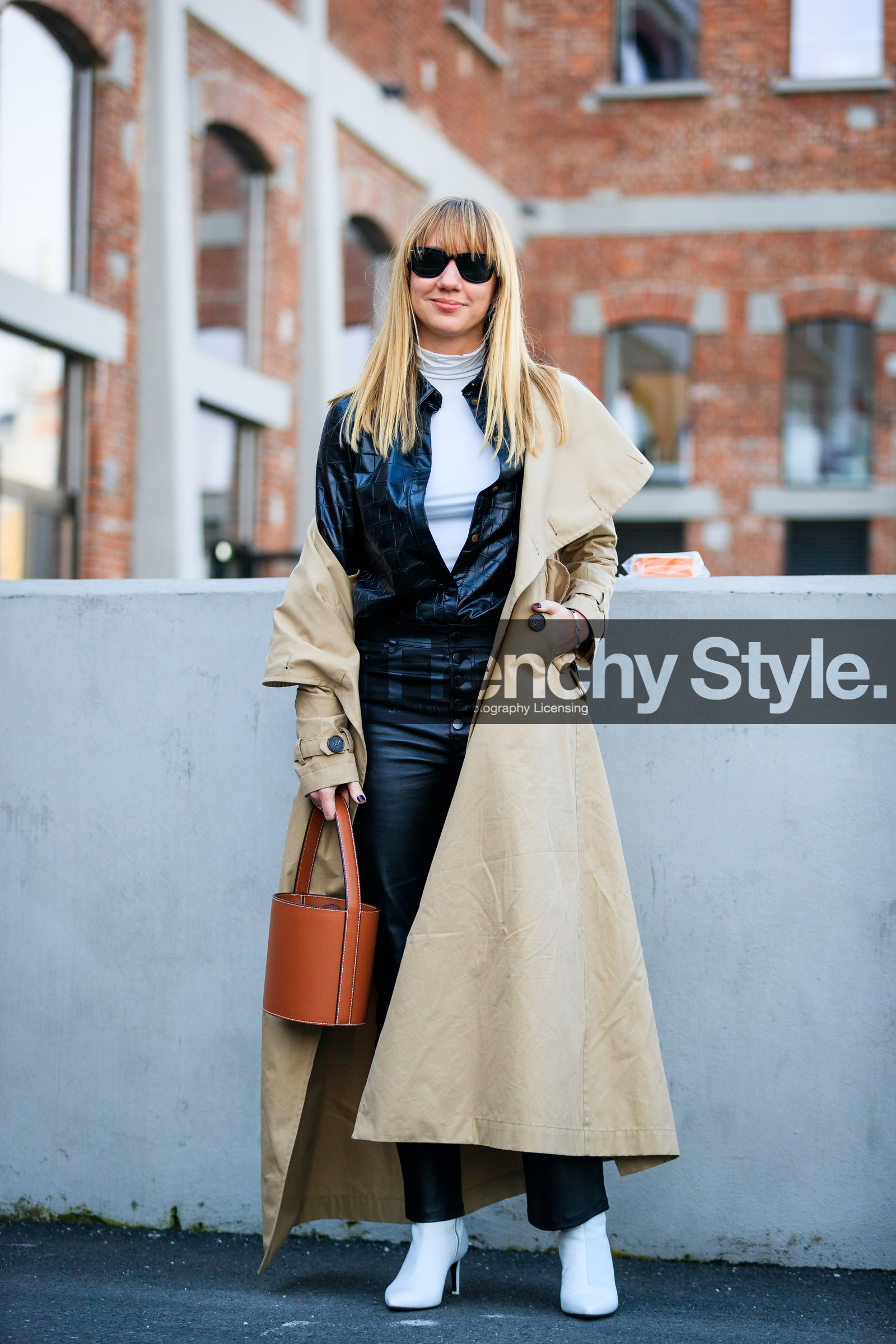 beige coat, black pants, black shirt, brown bag, high heels, leather bag, leather pants, leather shirt, leather shoes, sunglasses, trousers, turtleneck sweater, white boots, white top, fashion week, frenchystyle, FW, jonathan paciullo, street style, MFW, MILAN, AUTUMN WINTER 2018-2019, FALL WINTER 2018-2019, FW 18-19, vertical, full length, lisa aiken