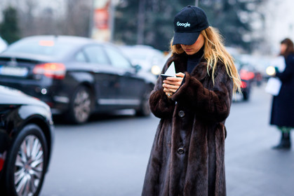 black cap, brown coat, brown fur, Fur coat, fashion week, frenchystyle, FW, jonathan paciullo, street style, PFW, PARIS, SPRING SUMMER 2017, SS 17, HAUTE COUTURE, atmosphere details, detail, horizontal, miroslava duma, mira duma