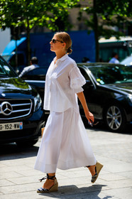 claire beermann, espadrilles, fashion week, frenchystyle, full length, FW, high heels, jonathan paciullo, leather shoes, MENSWEAR, PARIS, PFW, SPRING SUMMER 2018, SS 18, street style, sunglasses, vertical, white shirt, white skirt