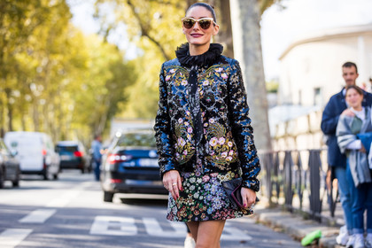 collar, color, floral jacket, floral print, floral dress, flowers, jacket, Olivia Palermo, print, ruffles, sequins, dress, statement collar, sunglasses, fashion week, frenchystyle, FW, jonathan paciullo, street style, PFW, PARIS, SPRING SUMMER 2022, SS 22, atmosphere details, horizontal