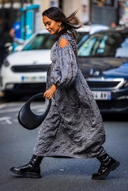 bag, ballon sleeves, black boots, boots, dots, dress, grey dress, leather bag, Oumayma Elboumeshouli, oversize dress, print, printed dress, street style, jonathan paciullo, FW, frenchystyle, fashion week, PFW, PARIS, SPRING SUMMER 2022, SS 22, vertical, full length