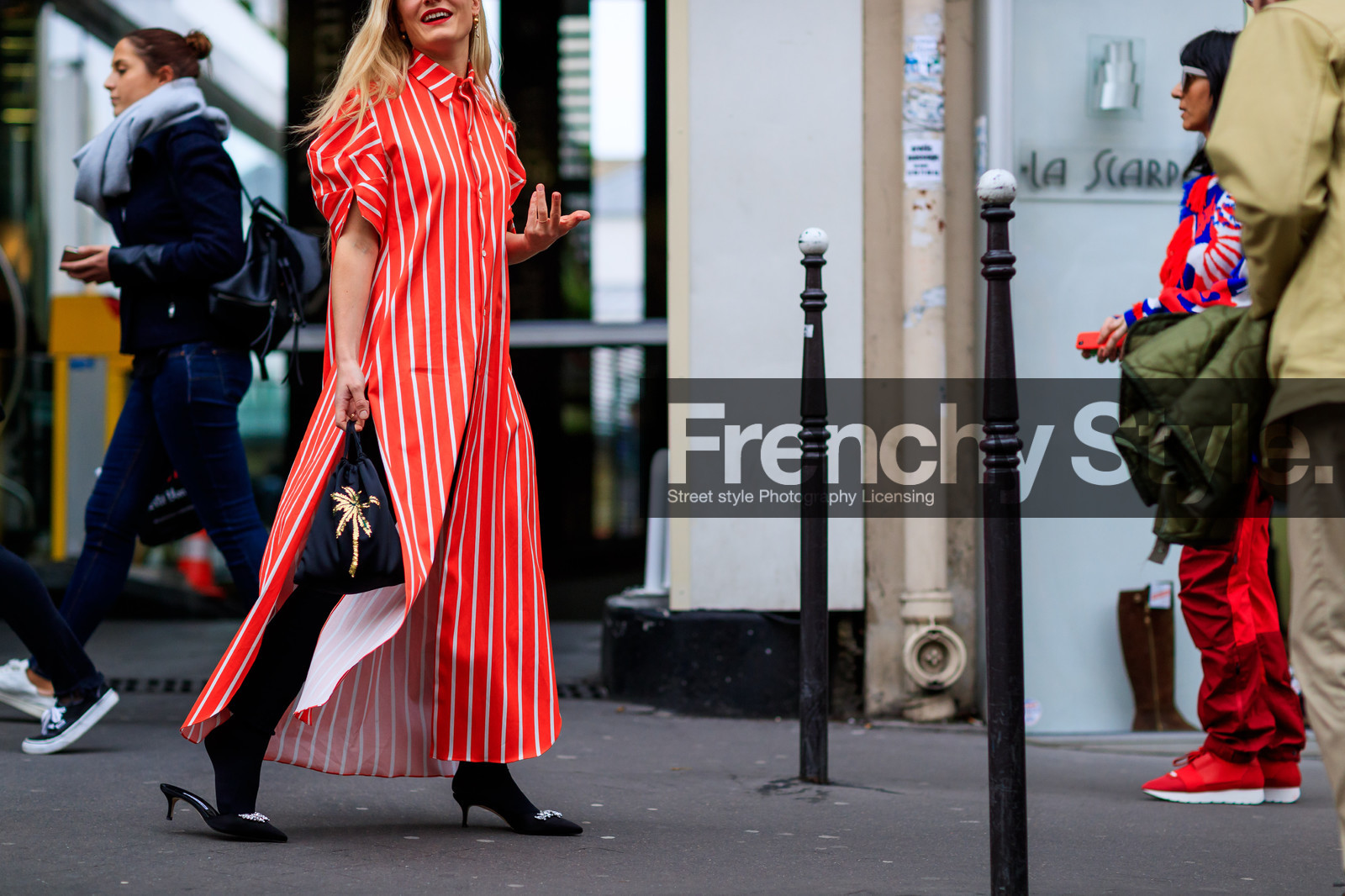 atmosphere details, AUTUMN WINTER 2017-2018, AW 17-18, black shoes, detail, FALL WINTER 2017-2018, fashion week, frenchystyle, FW, FW 17-18, geometric, graphic dress, horizontal, jonathan paciullo, kate foley, leather shoes, PARIS, PFW, printed dress, red dress, shirt dress, street style, striped dress
