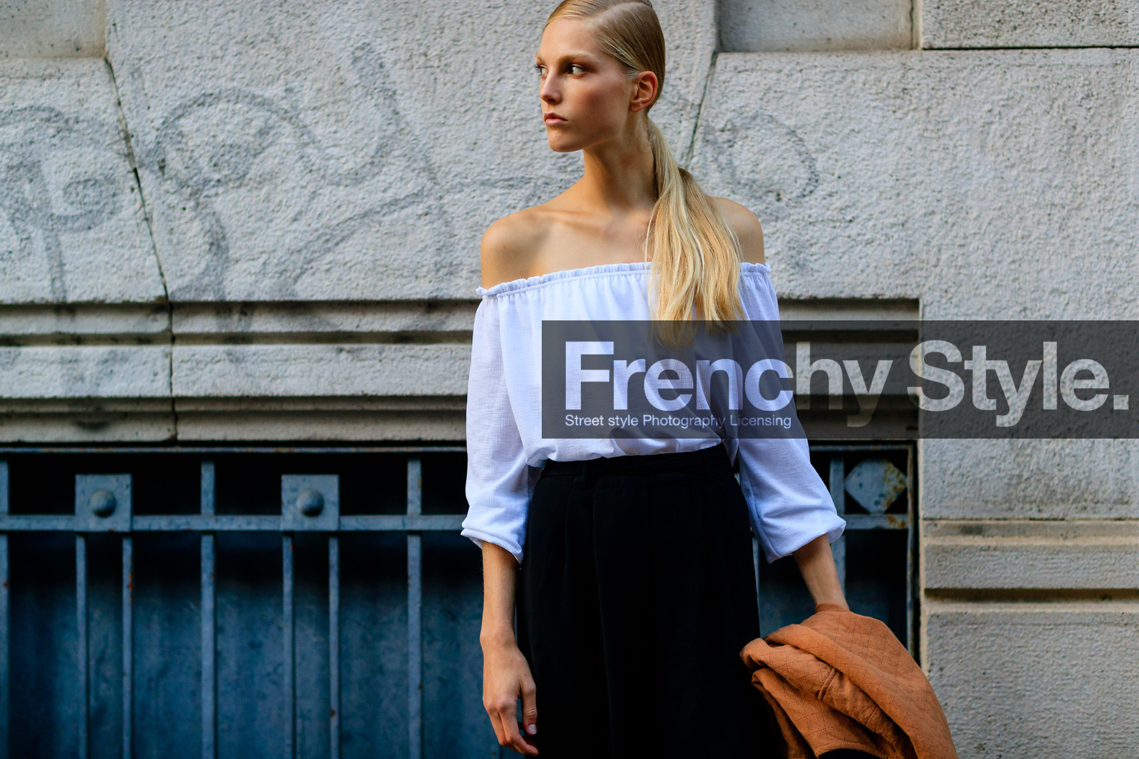 atmosphere details, black skirt, camel jacket, detail, fashion week, frenchystyle, FW, horizontal, jonathan paciullo, Kirin Dejonckheere, MFW, MILAN, model, off the shoulder, SPRING SUMMER 2017, SS 17, street style, white top
