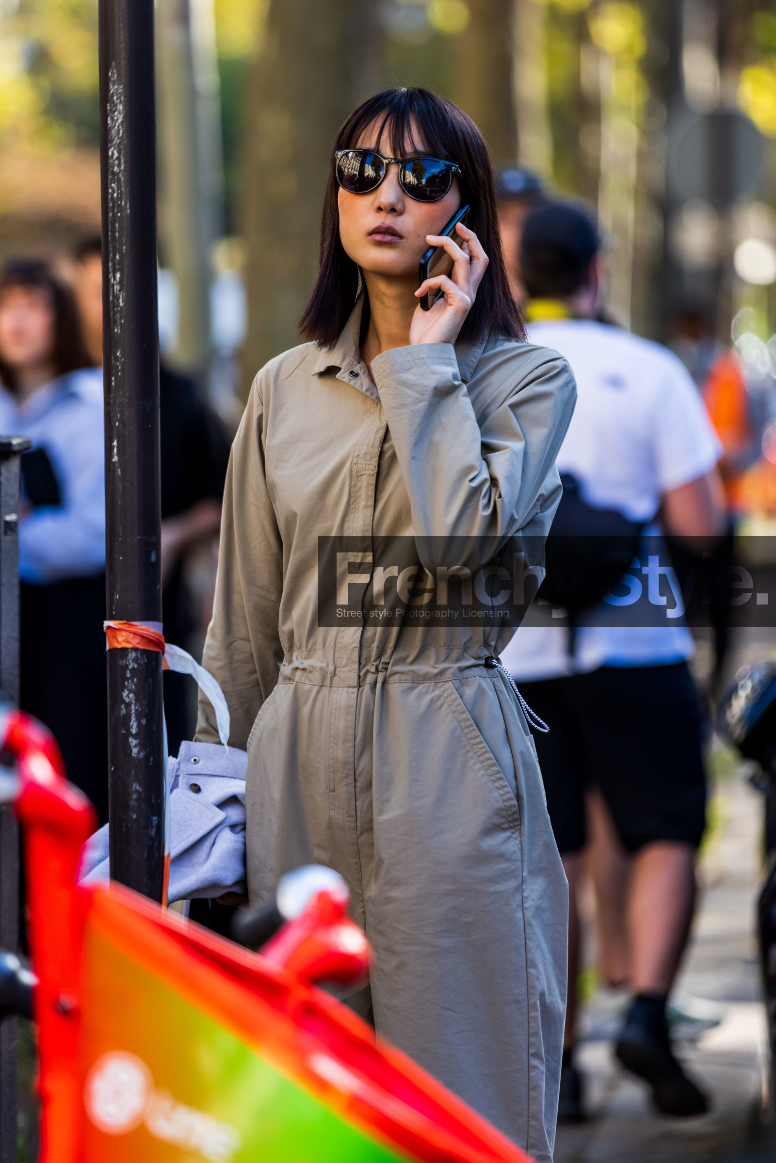 black sunglasses, grey jumpsuit, jumpsuit, sunglasses, street style, jonathan paciullo, FW, frenchystyle, fashion week, PFW, PARIS, SPRING SUMMER 2022, SS 22, vertical, atmosphere details