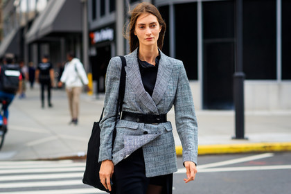 atmosphere details, black belt, blazer, checked jacket, detail, fashion week, frenchystyle, FW, grey jacket, horizontal, jonathan paciullo, leather bag, leather belt, marine deleeuw, marjan jonkman, model, NEW YORK, NYFW, plaid, SPRING SUMMER 2018, SS 18, street style, tote bag, trousers