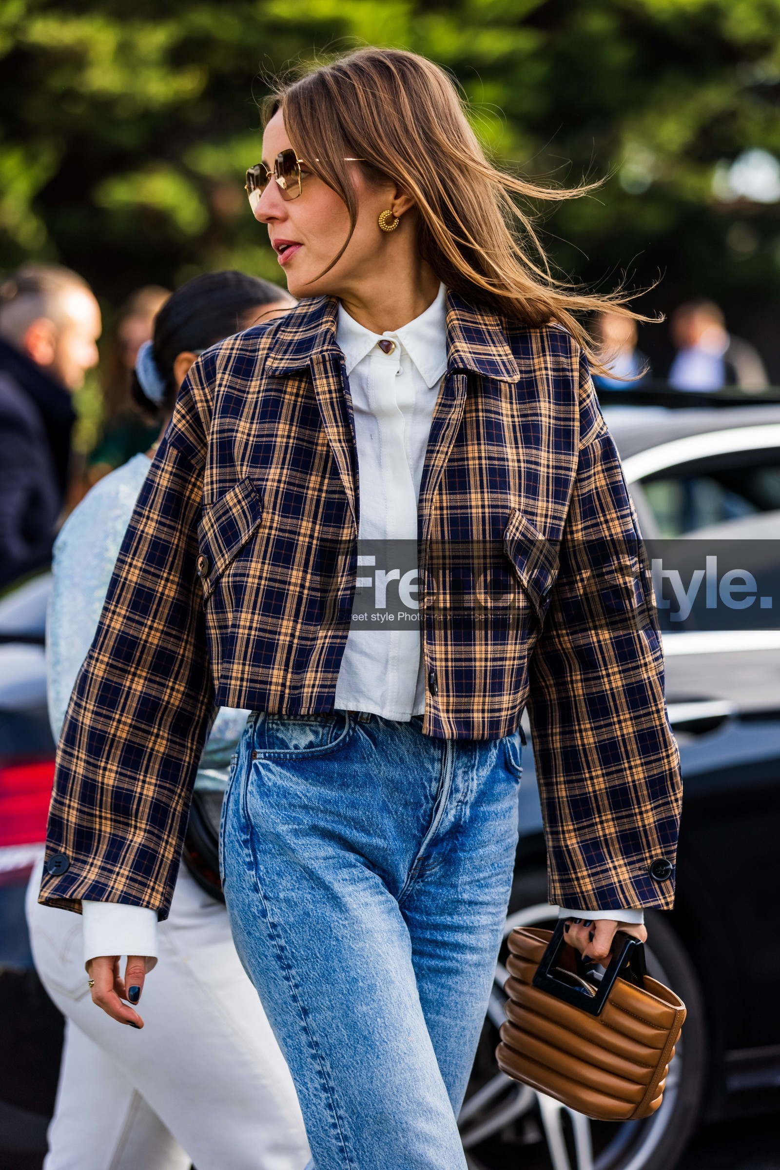 bag, blue denim, blue jean, brown bag, check, check jacket, crop jacket, denim, gold earrings, jacket, jean, leather bag, navy jacket, printed jacket, shirt, small bag, tartan print, white shirt, street style, jonathan paciullo, FW, frenchystyle, fashion week, PFW, PARIS, SPRING SUMMER 2022, SS 22, vertical, atmosphere details