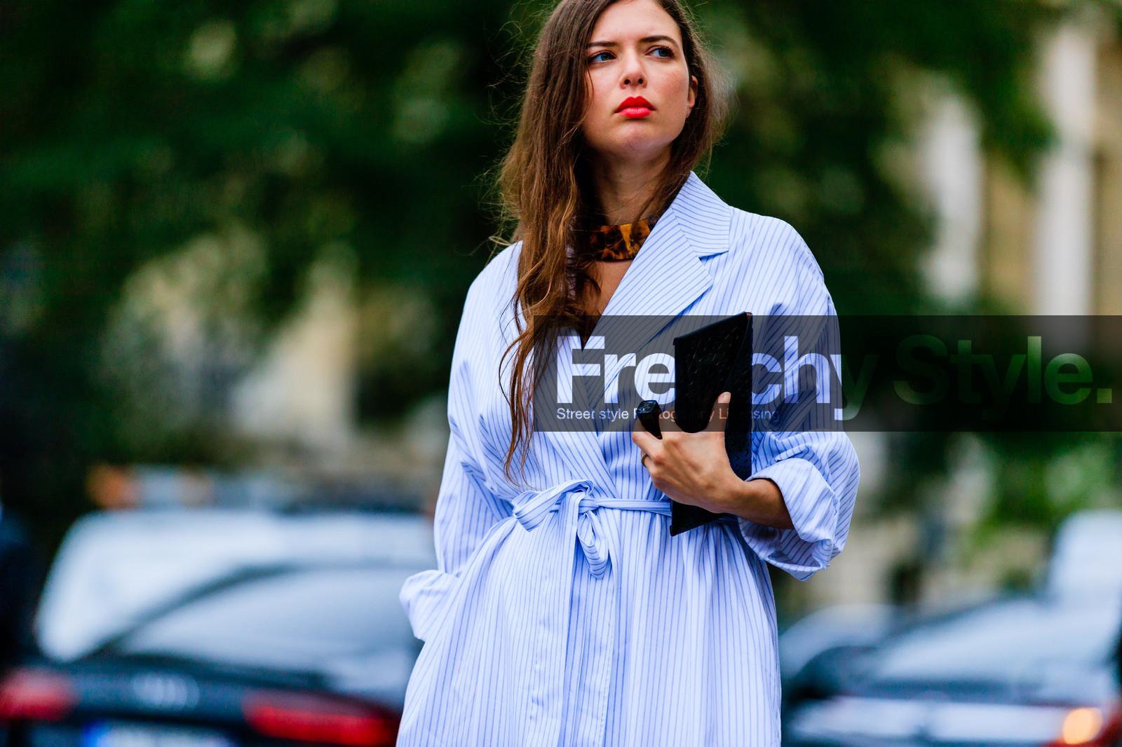 atmosphere details, detail, fashion week, frenchystyle, FW, horizontal, jonathan paciullo, leather bag, PARIS, PFW, red lips, robe, shirt dress, SPRING SUMMER 2017, SS 17, street style, striped dress, white dress