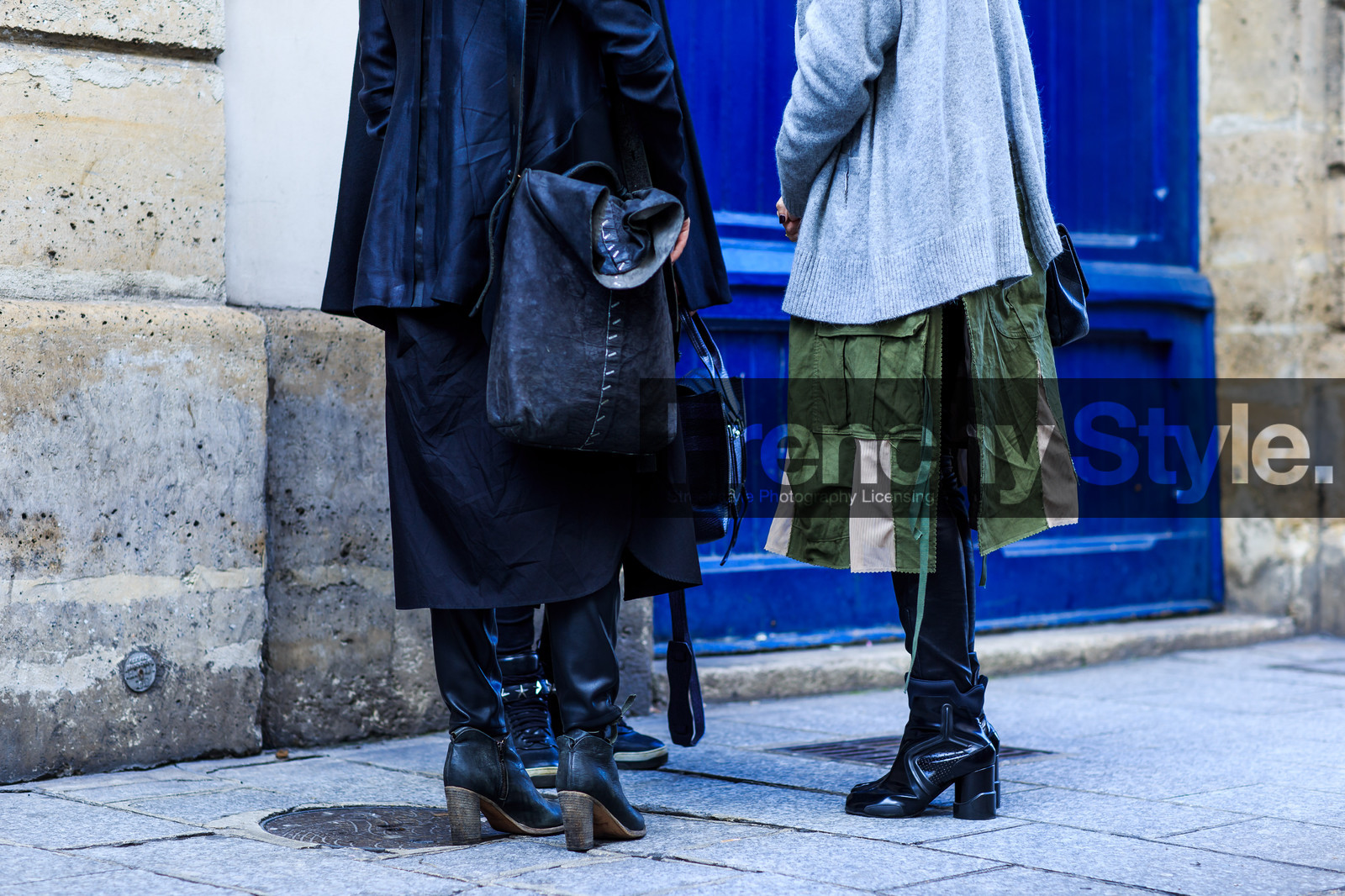 atmosphere details, AUTUMN WINTER 2016-2017, AW 16-17, black bag, black boots, black coat, black jacket, detail, FALL WINTER 2016-2017, fashion week, frenchystyle, FW, FW 16-17, green jacket, grey sweater, high boots, high heels, horizontal, jonathan paciullo, kaki jacket, leather bag, leather boots, maison martin margiela, PARIS, PFW, street style, suede bag, tone on tone, total look black