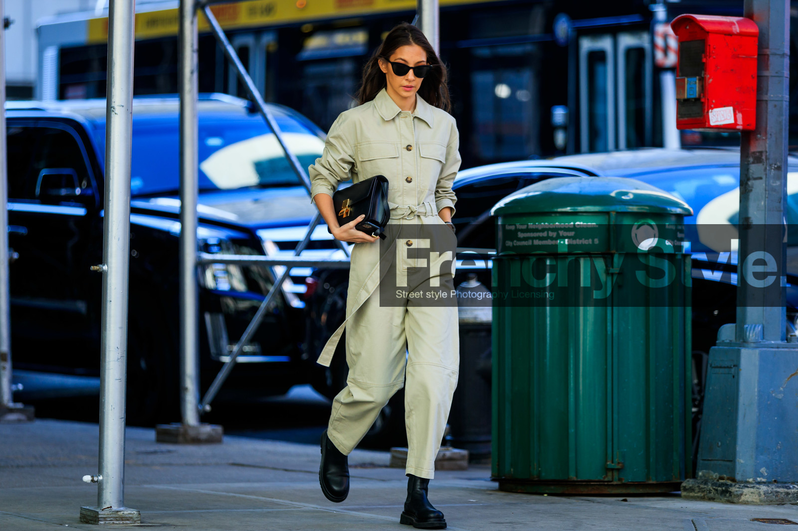 kaki jumpsuit, beige jumpsuit, long sleeves jumpsuit, black leather bag, celine bag, black leather boots, chelsea boots, flat boots, belted jumpsuit, prada sunglasses, butterfly sunglasses, fashion week, frenchystyle, FW, jonathan paciullo, street style, FALL WINTER 2020-2021, AUTUMN WINTER 2020-2021, FW 20-21, horizontal, atmosphere details, full length, NYFW, NEW YORK
