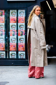 beige coat, pink pants, trousers, xenia adonts, MILAN, MFW, fashion week, frenchystyle, FW, jonathan paciullo, street style, AUTUMN WINTER 2019-2020, AW 19-20, FALL WINTER 2019-2020, FW 19-20, vertical, full length