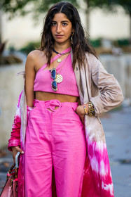 asymetrical top, belted pants, bracelet, color, crop top, cut out top, gold necklace, high waist pants, monochrome, necklace, pants, pink crop top, pink monochrome, pink pants, print, printed trench, Selma Kaci, tie and dye, trench, fashion week, frenchystyle, FW, jonathan paciullo, street style, PFW, PARIS, SPRING SUMMER 2022, SS 22, vertical, atmosphere details