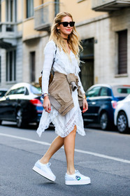 AUTUMN WINTER 2017-2018, AW 17-18, beige jacket, chiara ferragni, choker, FALL WINTER 2017-2018, fashion week, frenchystyle, full length, FW, FW 17-18, jonathan paciullo, leather shoes, MFW, MILAN, necklace, street style, suede jacket, teddy jacket, tied up jacket, vertical, white dress, white sneakers