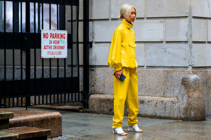 high heels, leather pants, leather shoes, open toe, sweatpants, trousers, vanessa hong, white shoes, yellow pants, yellow sweater, street style, jonathan paciullo, FW, frenchystyle, fashion week, NYFW, NEW YORK, SPRING SUMMER 2019, SS 19, atmosphere details, horizontal, full length