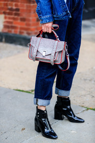 atmosphere details, black boots, blue denim, denim jacket, denim pants, detail, fashion week, frenchystyle, FW, grey bag, high heels, jeans, jonathan paciullo, leather bag, leather shoes, NEW YORK, NYFW, SPRING SUMMER 2018, SS 18, street style, trousers, varnished leather shoes, vertical