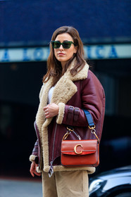 beige pants, bordeaux, burgundy, chloé, julia haghjoo, leather bag, leather jacket, red bag, red jacket, shearling, sunglasses, trousers, street style, jonathan paciullo, FW, frenchystyle, fashion week, MFW, MILAN, AUTUMN WINTER 2019-2020, AW 19-20, FALL WINTER 2019-2020, FW 19-20, vertical, atmosphere details, detail