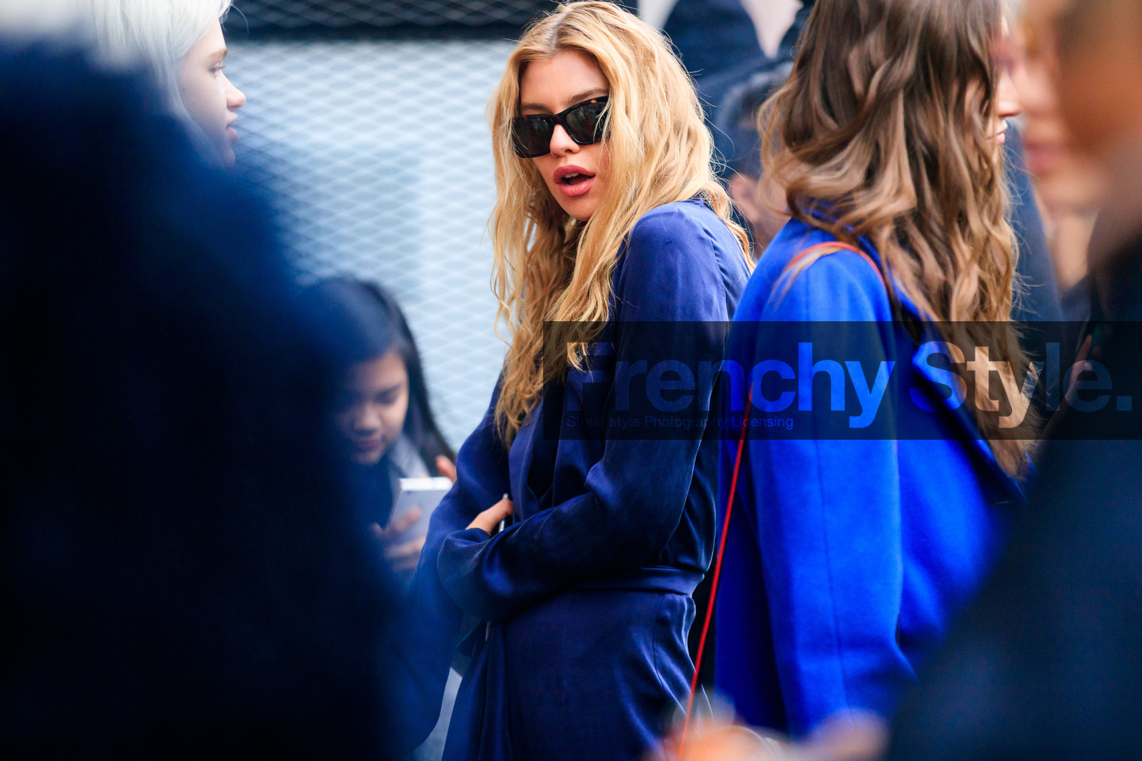 atmosphere details, AUTUMN WINTER 2017-2018, AW 17-18, blue jumpsuit, detail, FALL WINTER 2017-2018, fashion week, frenchystyle, FW, FW 17-18, horizontal, jonathan paciullo, long hair, MFW, MILAN, model, stella maxwell, street style, sunglasses
