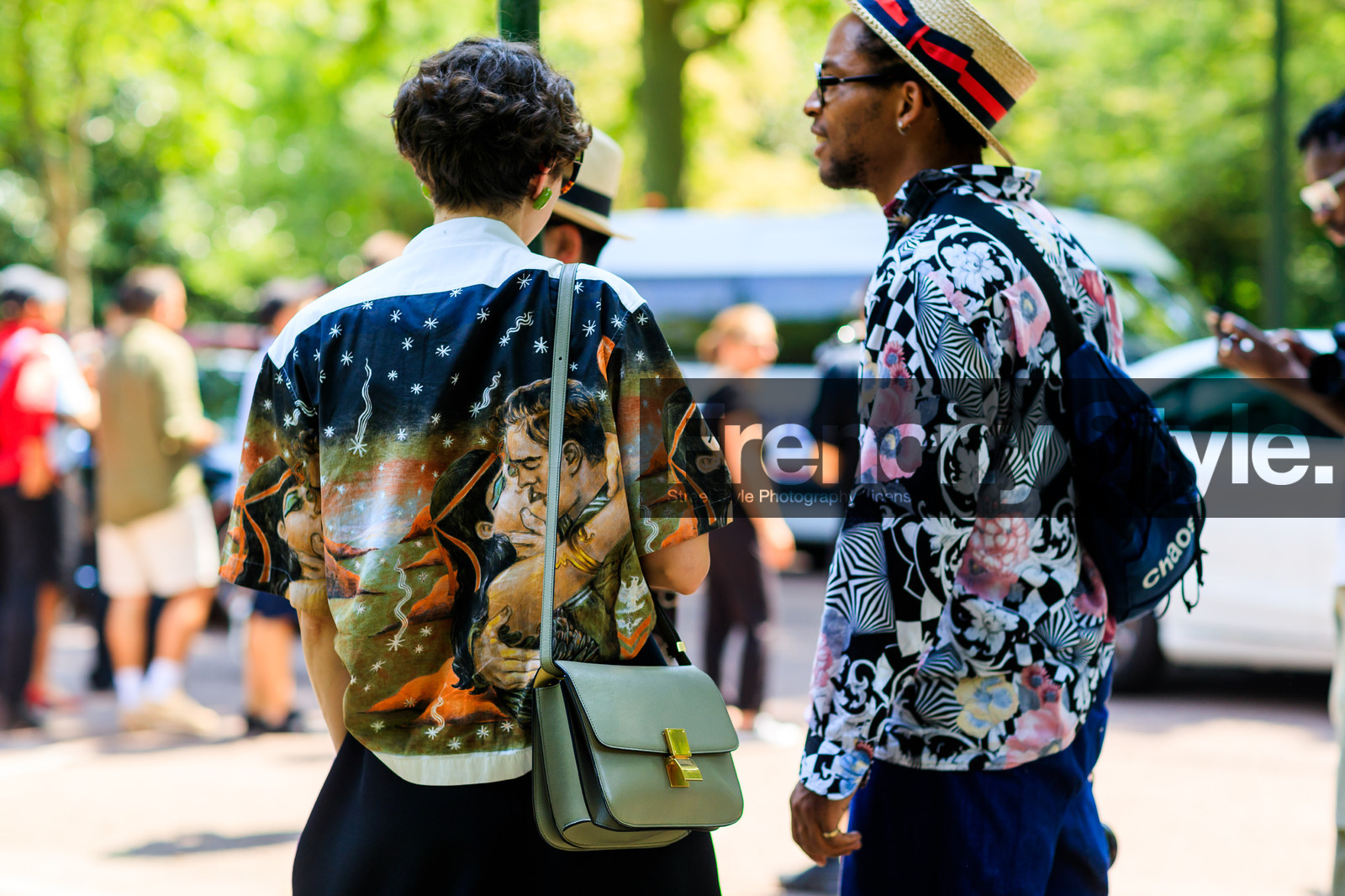 atmosphere details, back detail, black bag, céline, detail, drawings, fashion week, floral, flower, frenchystyle, FW, green bag, horizontal, jonathan paciullo, leather bag, MENSWEAR, PARIS, PFW, prada, printed shirt, SPRING SUMMER 2018, SS 18, straw hat, street style