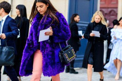 atmosphere details, AUTUMN WINTER 2017-2018, AW 17-18, black bag, christian dior, detail, embroidered bag, FALL WINTER 2017-2018, fashion week, frenchystyle, fur jacket, FW, FW 17-18, giorgia tal, horizontal, jonathan paciullo, leather bag, PARIS, PFW, pink pants, purple fur, purple jacket, street style, trousers