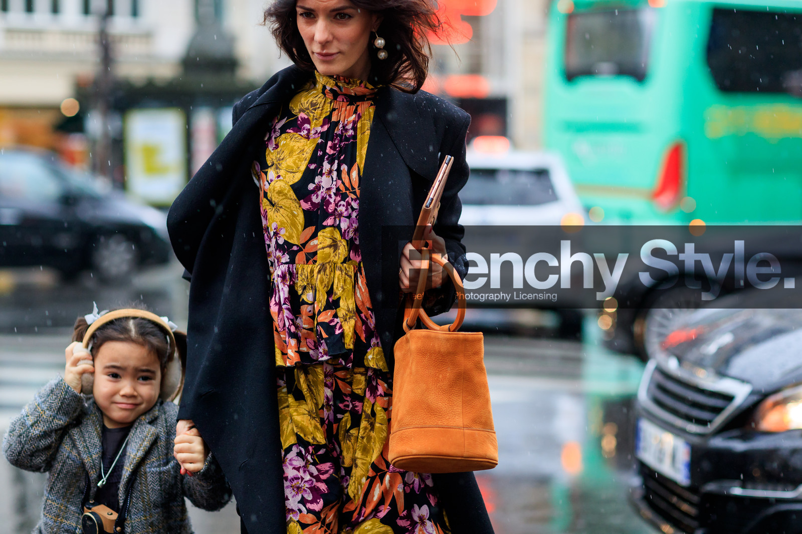 atmosphere details, AUTUMN WINTER 2017-2018, AW 17-18, black coat, camel bag, detail, FALL WINTER 2017-2018, fashion week, frenchystyle, FW, FW 17-18, Hedvig Sagfjord Opshaug, horizontal, jonathan paciullo, leather bag, PARIS, PFW, printed dress, street style, suede bag