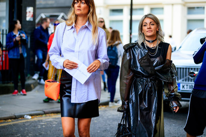 black coat, black skirt, choker, leather bag, leather coat, leather skirt, necklace, orange bag, prada, trench coat, tucked in, white shirt, fashion week, frenchystyle, FW, jonathan paciullo, street style, LFW, LONDON, SPRING SUMMER 2019, SS 19, atmosphere details, horizontal, detail