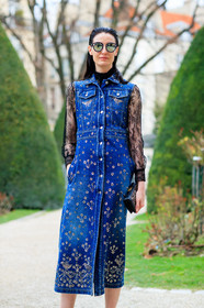 AUTUMN WINTER 2017-2018, AW 17-18, black bag, black shirt, blue denim, christian dior, denim dress, FALL WINTER 2017-2018, fashion week, frenchystyle, full length, FW, FW 17-18, jonathan paciullo, leather bag, model, PARIS, PFW, printed dress, silk shirt, sleeveless, street style, sunglasses, vertical