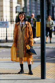 burberry trench coat, beige trench coat, checked trench coat, orange waterproof jacket, sheer jacket, long jacket, louis vuitton bag, hand bag, animal skin bag, black leather bag, black leather shoes, flat shoes, laced shoes, black socks, white shirt, beige tie, red sunglasses, golden frame sunglasses, golden frame glasses, fashion week, frenchystyle, FW, jonathan paciullo, street style, vertical, full length