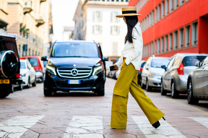 atmosphere details, AUTUMN WINTER 2017-2018, AW 17-18, FALL WINTER 2017-2018, fashion week, frenchystyle, full length, FW, FW 17-18, green pants, horizontal, jonathan paciullo, long hair, MFW, MILAN, straw hat, street style, trousers, tucked in, white knit, yellow pants, yoyo cao