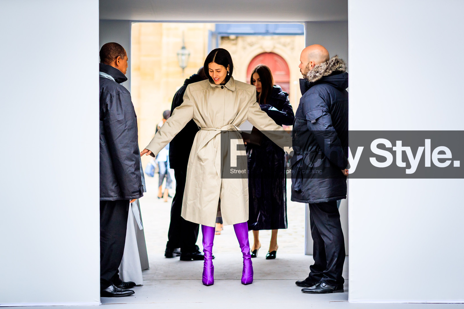 atmosphere details, AUTUMN WINTER 2017-2018, AW 17-18, balenciaga, beige coat, belted coat, FALL WINTER 2017-2018, fashion week, frenchystyle, full length, FW, FW 17-18, gilda ambrosio, horizontal, jonathan paciullo, PARIS, PFW, purple boots, street style, trench coat