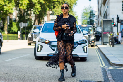 sunglasses, flared top, midi skirt, boots, shorts, black, fashion week, frenchystyle, FW, jonathan paciullo, street style, SPRING SUMMER 2022, SS 22, LFW, LONDON, horizontal, full length, atmosphere details