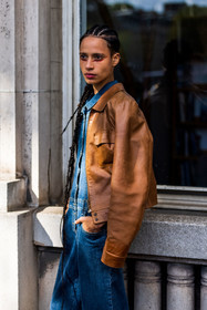 afro braid, blue denim, braid, camel jacket, denim, denim jumpsuit, eyeliner, jacket, jean, jumpsuit, leather jacket, makeup detail, street style, jonathan paciullo, FW, frenchystyle, fashion week, PFW, PARIS, SPRING SUMMER 2022, SS 22, vertical, atmosphere details, model
