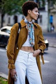 brown trench, camel trench, crop top, denim, flare pants, floral print, floral scarf, flower print, jean, printed scarf, scarf, trench, white crop top, white denim, white jean, fashion week, frenchystyle, FW, jonathan paciullo, street style, PFW, PARIS, SPRING SUMMER 2022, SS 22, vertical, atmosphere details, model