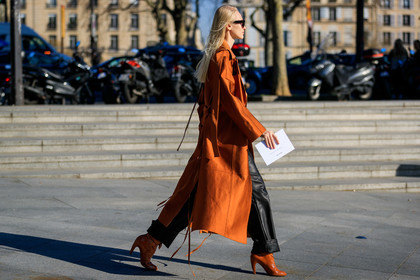 black pants, camel boots, camel coat, high heels, leather pants, leather shoes, sunglasses, trousers, PARIS, PFW, street style, jonathan paciullo, FW, frenchystyle, fashion week, AUTUMN WINTER 2019-2020, AW 19-20, FALL WINTER 2019-2020, FW 19-20, horizontal, atmosphere details, full length