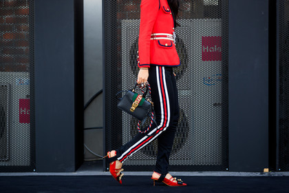 black bag, black pants, blazer, glitter, graphic bag, graphic jacket, graphic pants, gucci, high heels, leather bag, leather shoes, printed bag, printed jacket, printed pants, red jacket, red shoes, stripes, trousers, varnished leather shoes, white belt, fashion week, frenchystyle, FW, jonathan paciullo, street style, MFW, MILAN, AUTUMN WINTER 2018-2019, FALL WINTER 2018-2019, FW 18-19, horizontal, atmosphere details