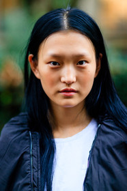 atmosphere details, black jacket, detail, fashion week, frenchystyle, FW, jonathan paciullo, LFW, LONDON, model, portrait, SPRING SUMMER 2017, SS 17, street style, vertical, white t shirt, woman
