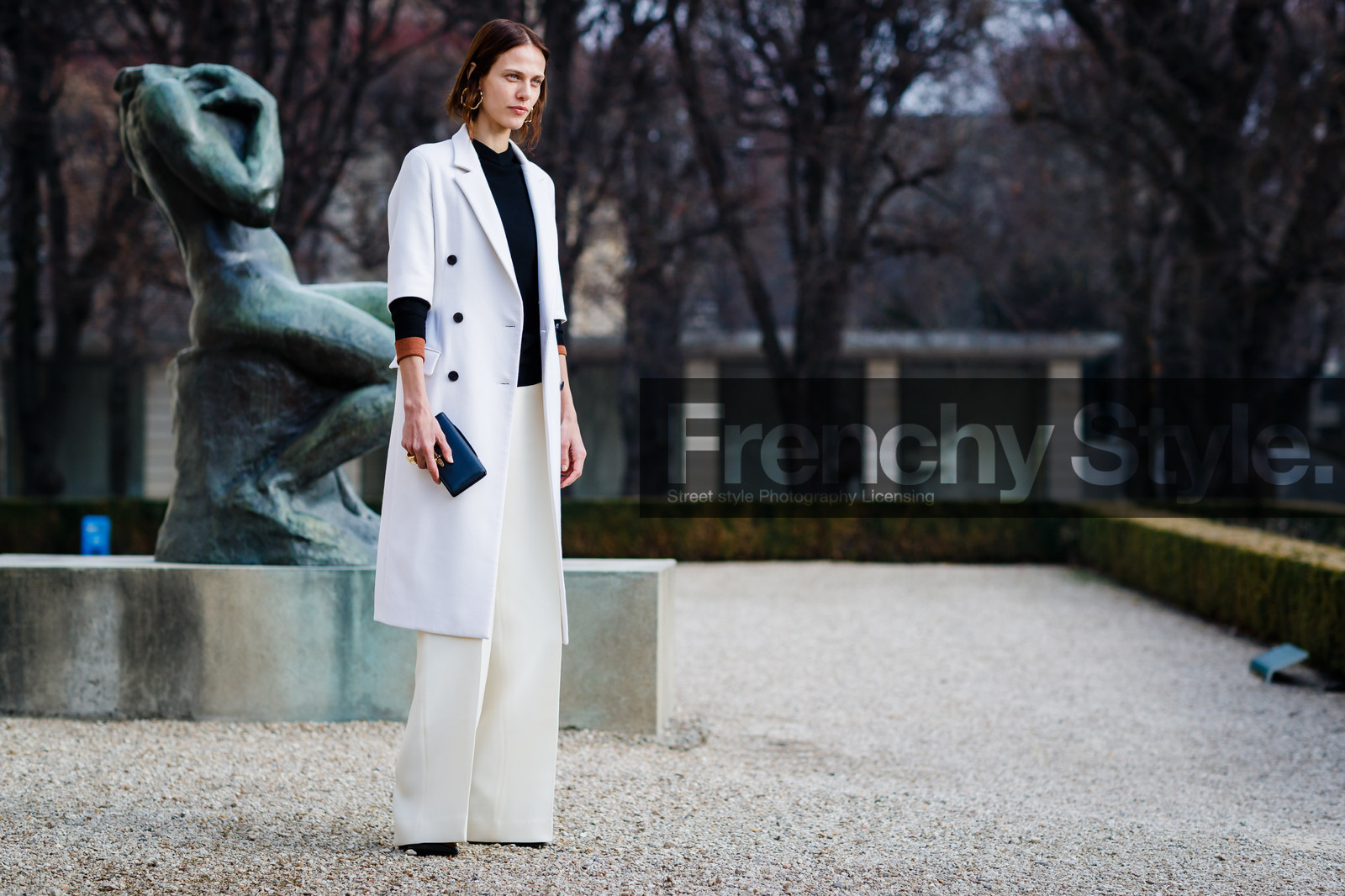 black bag, black sweater, christian dior, leather bag, trousers, white coat, white jacket, white pants, fashion week, frenchystyle, FW, jonathan paciullo, street style, PFW, PARIS, SPRING SUMMER 2017, SS 17, HAUTE COUTURE, atmosphere details, full length, horizontal, aymeline valade, model