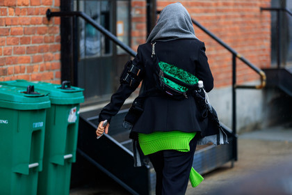 black jacket, black pants, fanny pack, graphic bag, green bag, green sweater, grey scarf, leather bag, printed bag, trousers, velvet, street style, jonathan paciullo, FW, frenchystyle, fashion week, NYFW, NEW YORK, AUTUMN WINTER 2018-2019, AW 18-19, FALL WINTER 2018-2019, FW 18-19, atmosphere details, horizontal, detail