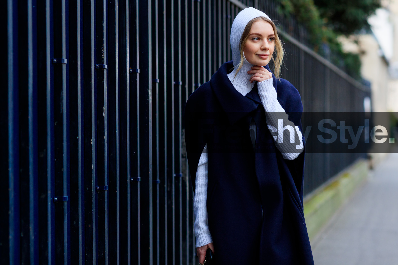 alina gelzina, atmosphere details, AUTUMN WINTER 2017-2018, AW 17-18, black jacket, detail, FALL WINTER 2017-2018, fashion week, frenchystyle, FW, FW 17-18, hood, horizontal, jonathan paciullo, navy coat, PARIS, PFW, street style, white sweater