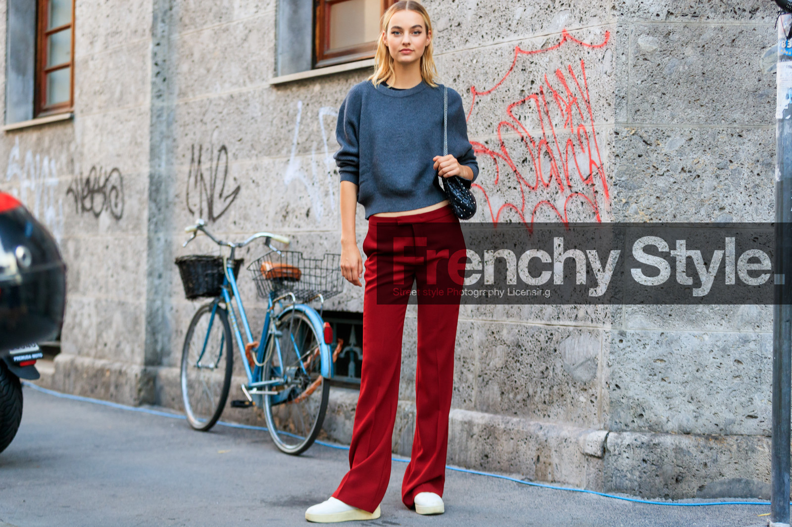 atmosphere details, black bag, fashion week, frenchystyle, full length, FW, graphic bag, grey sweater, horizontal, jonathan paciullo, leather bag, leather shoes, Maartje Verhoef, MFW, MILAN, model, printed bag, red pants, SPRING SUMMER 2018, SS 18, street style, trousers, white sneakers