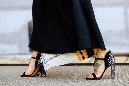 atmosphere details, AUTUMN WINTER 2016-2017, AW 16-17, black shoes, black skirt, black top, detail, embroidered shoes, FALL WINTER 2016-2017, fashion week, frenchystyle, FW, FW 16-17, gilda ambrosio, glitter, HAUTE COUTURE, high heels, horizontal, jonathan paciullo, loewe, MENSWEAR, PARIS, PFW, printed scarf, shiny shoes, silver heels, street style, tattoos