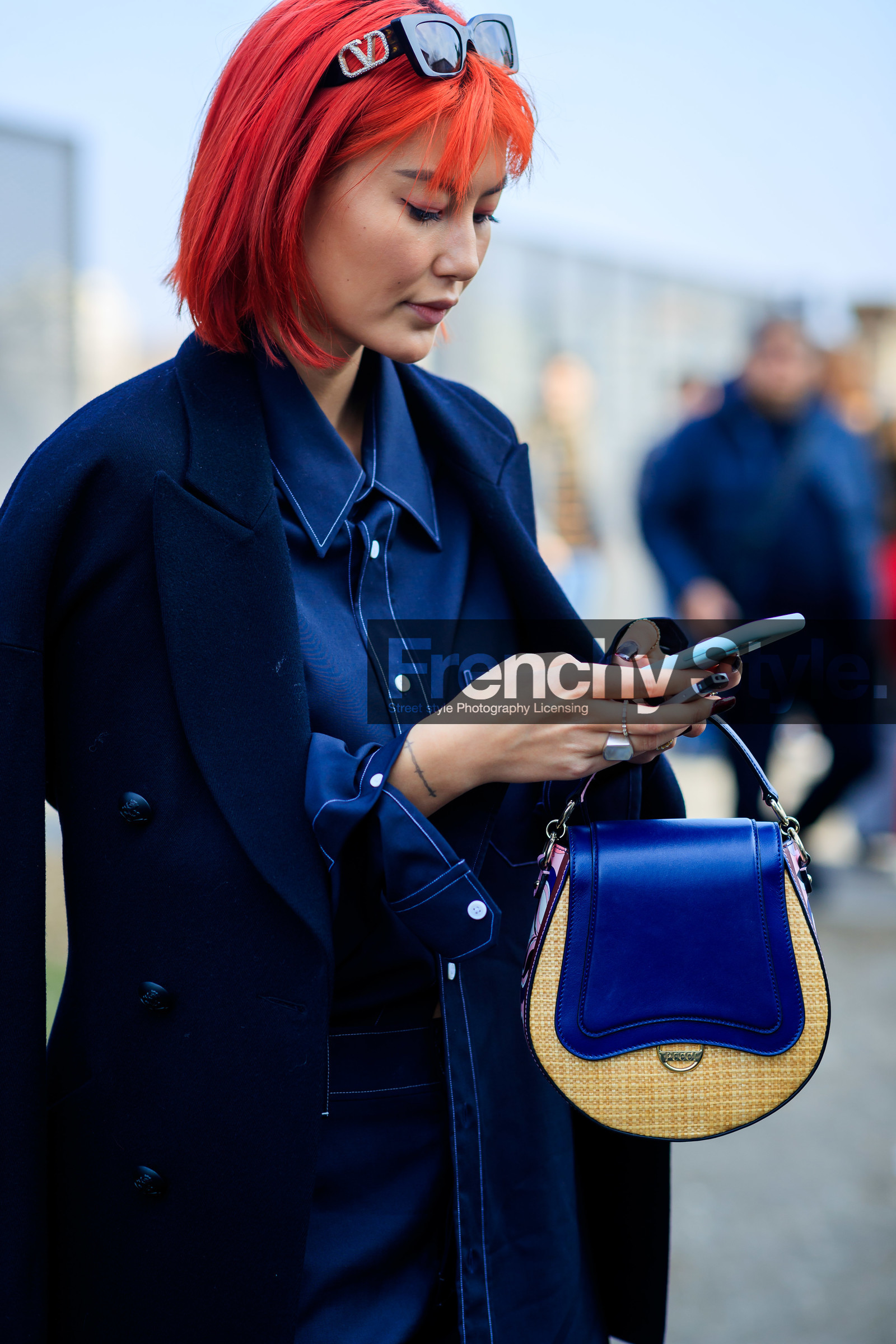 amalie gassmann, navy blue coat, navy blue leather bag, navy blue shirt, straw bag, pucci bag, hand bag, red hair, dyed hair, valentino sunglasses, strassed sunglasses, square shape glasses, bag detail, fashion week, frenchystyle, FW, jonathan paciullo, street style, MFW, MILAN, AUTUMN WINTER 2020-2021, FALL WINTER 2020-2021, FW 20-21, vertical, atmosphere details, detail