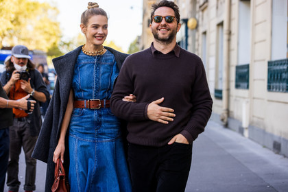 bag, belt, black pants, brown bag, brown knitwear, bun, camel belt, choker, coat, denim dress, Derek Blasberg, dress, gold choker, grey coat, menswear, Natalia Vodianova, pants, sunglasses, street style, jonathan paciullo, FW, frenchystyle, fashion week, PFW, PARIS, SPRING SUMMER 2022, SS 22, horizontal, atmosphere details