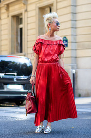 fashion week, frenchystyle, full length, FW, jonathan paciullo, leather bag, leather shoes, MENSWEAR, PARIS, PFW, red bag, red jumpsuit, shiny shoes, silver shoes, SPRING SUMMER 2018, SS 18, street style, sunglasses, vertical