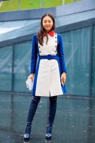 AUTUMN WINTER 2017-2018, AW 17-18, blue boots, blue coat, FALL WINTER 2017-2018, fashion week, frenchystyle, full length, FW, FW 17-18, graphic coat, high boots, jonathan paciullo, leather shoes, PARIS, PFW, street style, vertical