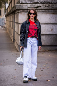 bag, belt, black belt, black sunglasses, derbies, dr martens, flare pants, leather bag, pants, printed t-shirt, rayban, red t-shirt, Sarah-Lou Falk, silver bag, studs, sunglasses, t-shirt, white derbies, white pants, shirt, balck shirt, leather shirt, fashion week, frenchystyle, FW, jonathan paciullo, street style, PFW, PARIS, SPRING SUMMER 2022, SS 22, vertical, full length