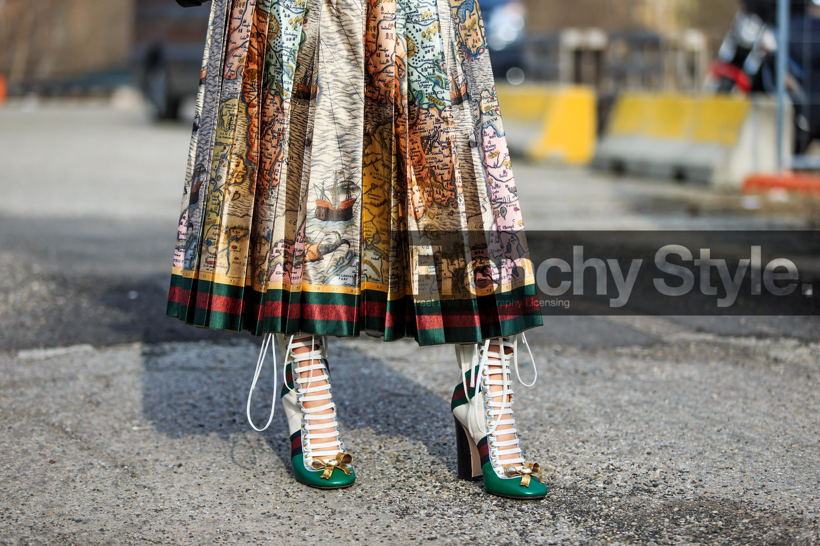 atmosphere details, AUTUMN WINTER 2016-2017, AW 16-17, detail, FALL WINTER 2016-2017, fashion week, frenchystyle, FW, FW 16-17, graphic skirt, gucci, high boots, high heels, horizontal, jonathan paciullo, lace up shoes, leather boots, LFW, LONDON, long skirt, margaret, zhang, MENSWEAR, pleated skirt, printed boots, printed skirt, satin, silk skirt, street style, stripes