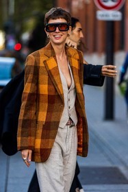 beige pants, beige suit, beige waistcoat, black sunglasses, blazer, check, checked blazer, orange blazer, oversize sunglasses, pants, print, printed blazer, suit, sunglasses, waistcoat, street style, jonathan paciullo, FW, frenchystyle, fashion week, PFW, PARIS, SPRING SUMMER 2022, SS 22, vertical, atmosphere details