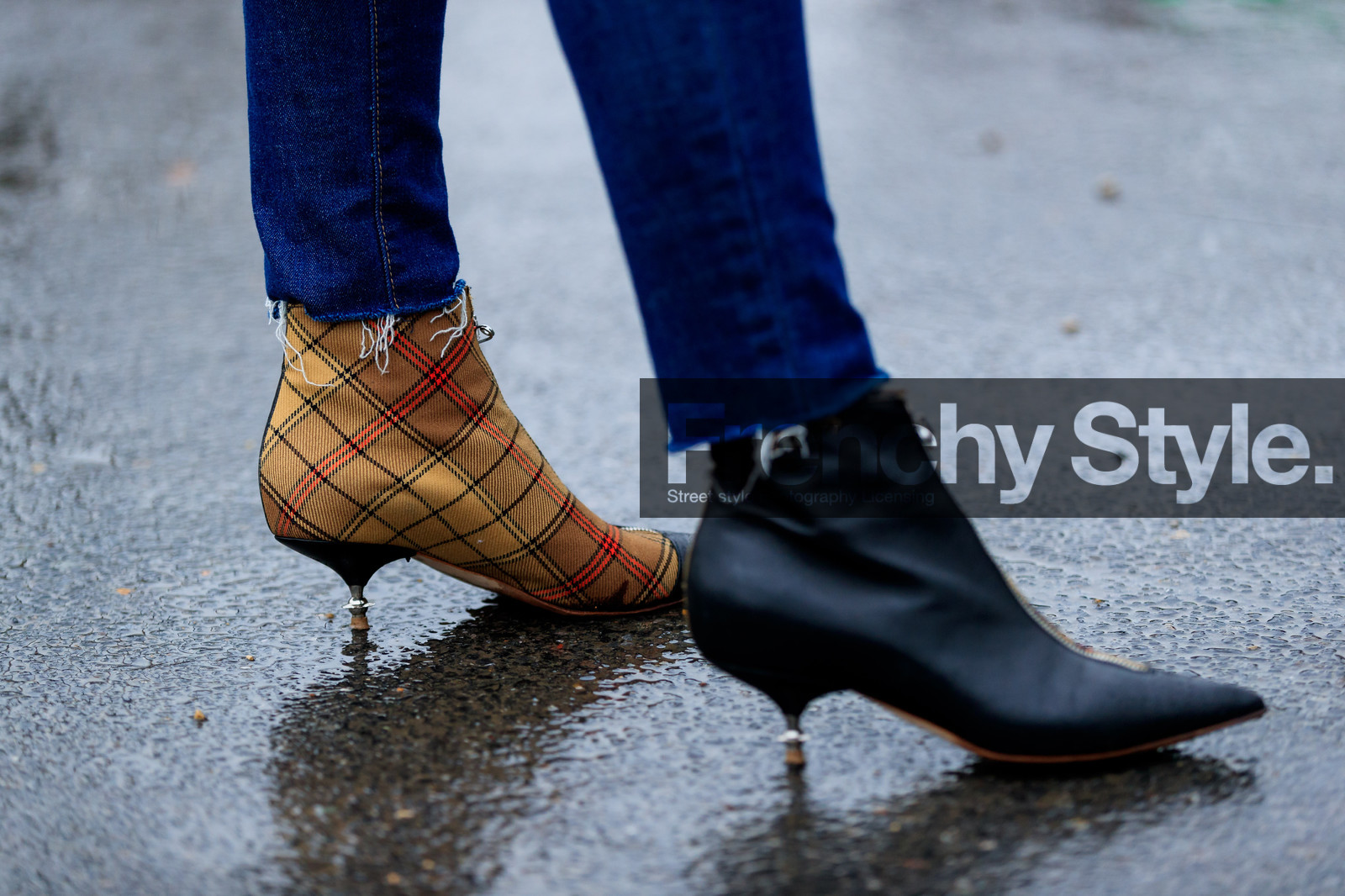 atmosphere details, AUTUMN WINTER 2017-2018, AW 17-18, beige shoes, blue denim, checked shoes, denim pants, detail, FALL WINTER 2017-2018, fashion week, frenchystyle, FW, FW 17-18, graphic shoes, high heels, horizontal, jeans, jonathan paciullo, leather shoes, PARIS, PFW, plaid, printed shoes, street style, tartan, trousers, zip