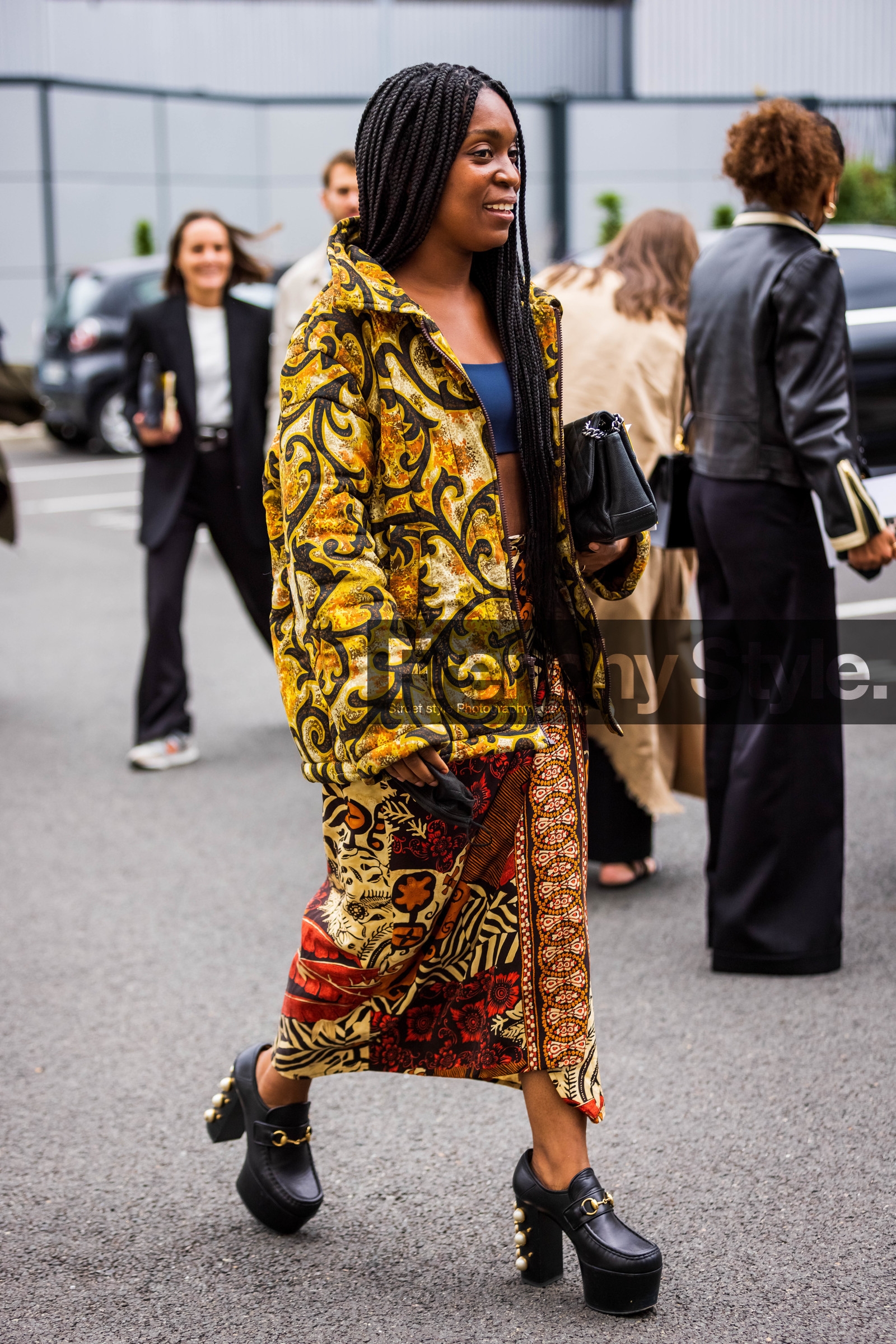 black plateforme, black pouch, bra, coat, color, floral print, flower, gucci plateforme, mocassins, navy bra, orange skirt, paisley, plateforme shoes, pouch, print, printed coat, printed skirt, Rajni Lucienne Jacques, red skirt, skirt, statement shoes, yellox coat, PARIS, PFW, fashion week, frenchystyle, FW, jonathan paciullo, street style, SPRING SUMMER 2022, SS 22, vertical, full length